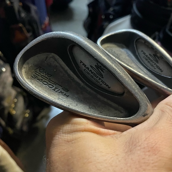 king cobra 3400 transition design GW and PW in right hand
Graphite shafts - Picture 2 of 9